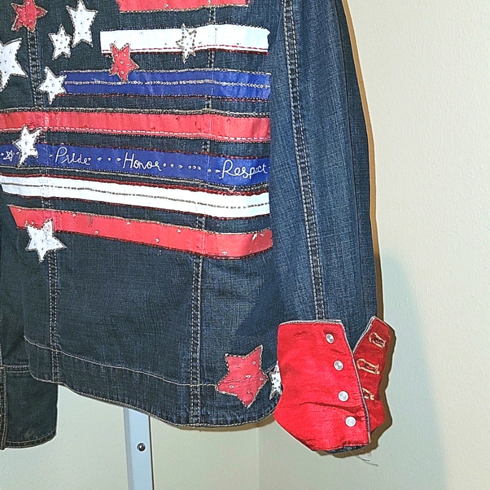 CHICO’S VINTAGE DENIM JACKET WITH THE AMERICAN FLAG ON THE BACK - Picture 8 of 14